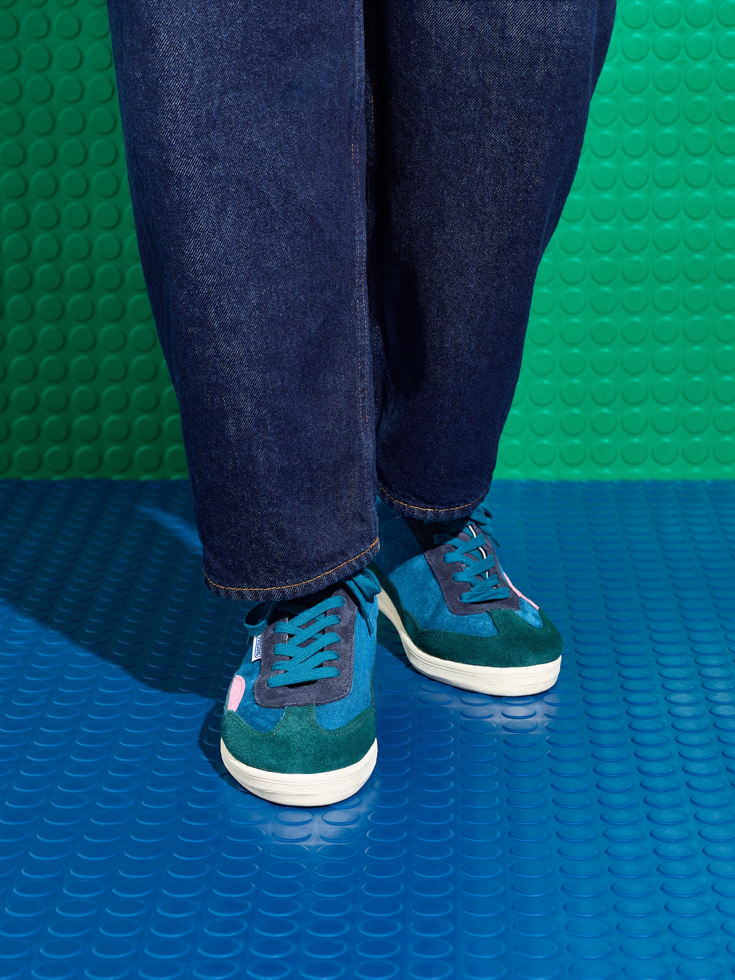 Men shoes (herenschoen) blue and green biodegradable suede within 30 days.